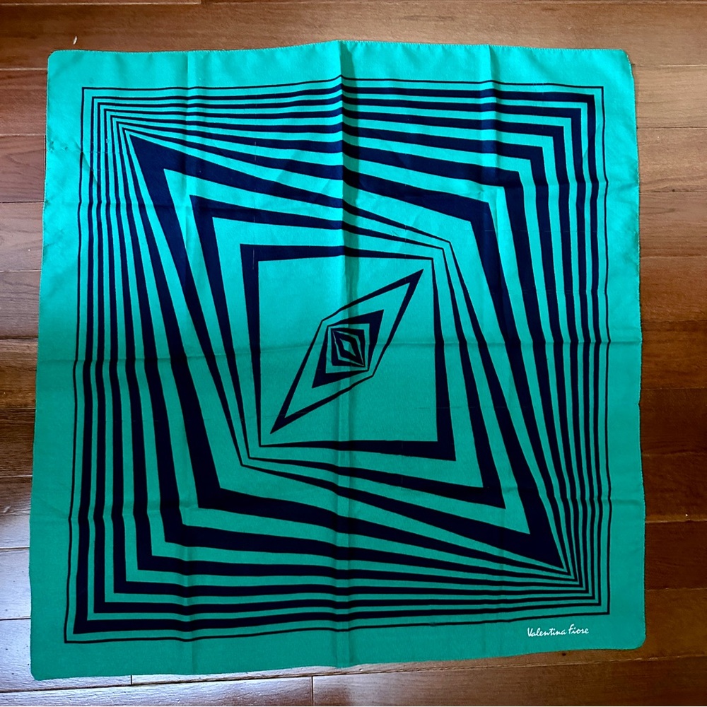 Valentina Fiore green geometric 30 inch scarf